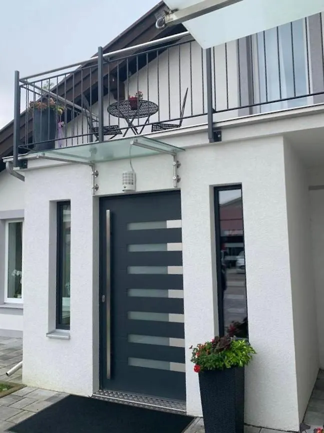 Daire Ferienwohnung Bullaku Piding